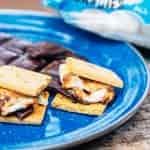 To s'mores and ingredients on a blue plate